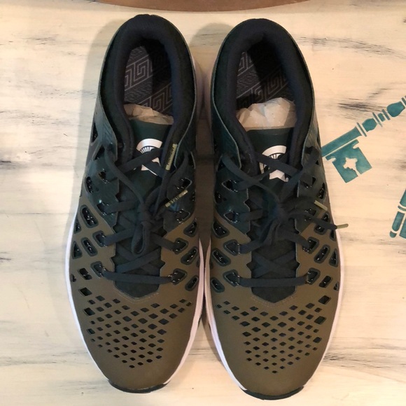NWT Nike Train Speed 4 AMP Michigan State - Picture 3 of 8